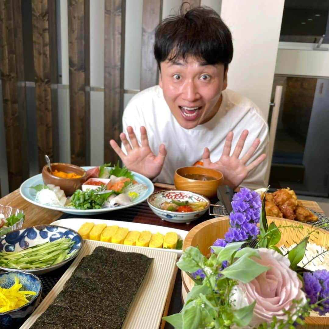 児嶋一哉さんのインスタグラム写真 - (児嶋一哉Instagram)「沢山の誕生日おめでとうメッセージありがとうございました！ 来年の50歳に向けて頑張ります！　マイペースで。」7月16日 21時39分 - kojikojikoji47
