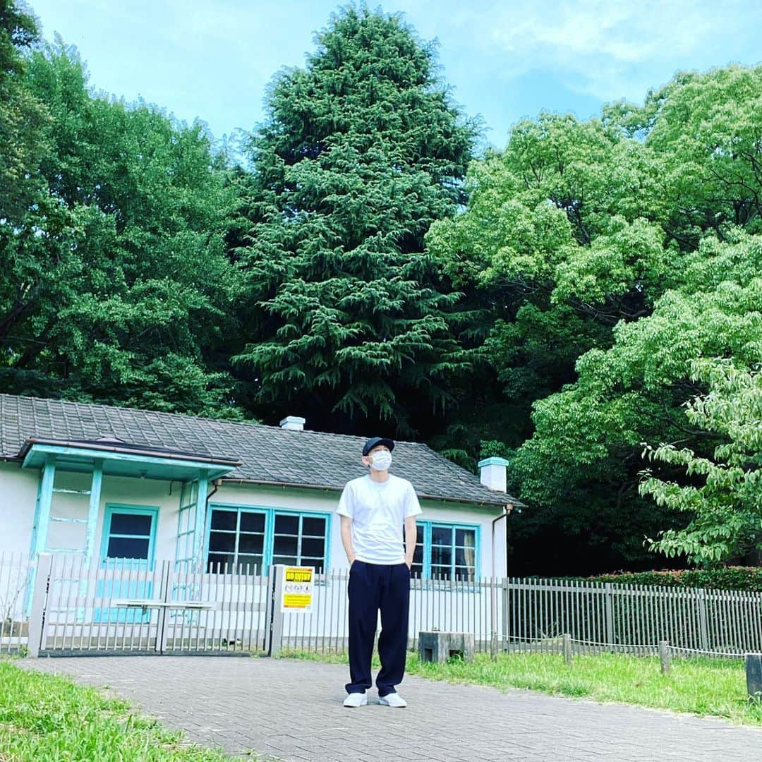 有吉弘行さんのインスタグラム写真 - (有吉弘行Instagram)「この街も変わらねえなぁ 俺だよ、俺。」7月16日 15時05分 - ariyoshihiroiki