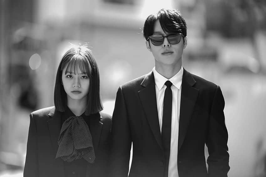 チャン・ギヨンのインスタグラム：「. '간 떨어지는 동거'를 시청해 주시고 사랑해 주신 모든 분들께 진심으로 감사드립니다. 그리고 시작과 끝을 함께해 주신 감독님,작가님,배우들,스태프분들께도 다시 한번 더 감사 인사를 드립니다. 20대의 마지막을 좋은 작품으로 마무리할 수 있어서 너무나 행복한 시간이었습니다. 앞으로도 배우로서 멋지게 나아가겠습니다. 그럼 이만 총총.. -신우여-」