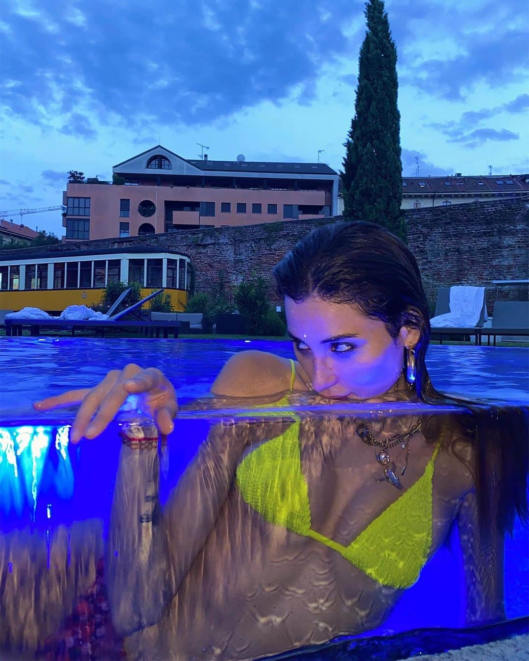 Greta Menchiのインスタグラム：「ADDIO il mio nuovo singolo 30/07/2021 PRE-SAVE NOW」
