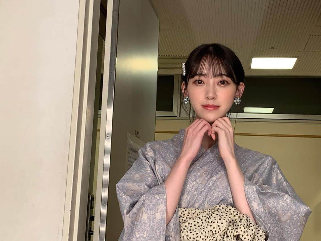 堀未央奈さんのインスタグラム写真 - (堀未央奈Instagram)「🕊  梅雨明けしましたね  暑いので皆さん体調には お気をつけください☺︎ 久しぶりにサマーウォーズを 観れて夏を感じています🎐  最近は仕事合間にtiktokやYouTubeを撮ることに ハマっています 気持ちはJK たのしいです  まだまだお知らせしたい事が たくさん　お楽しみに🤍  そしてコラボ服 @sixtypercent_official  @letterfrommoon_official  18日までの期間限定発売です！ お見逃しなく🧼」7月16日 23時48分 - horimiona_official