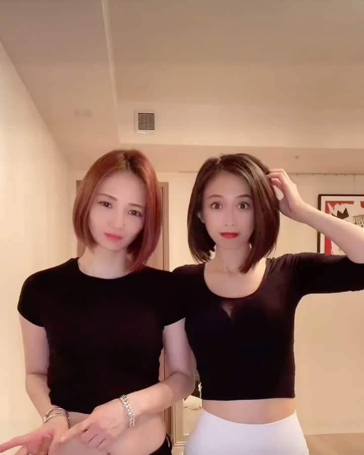 澤田友美のインスタグラム：「. とぼけてる。笑 . @2021fah 🌈❤️」