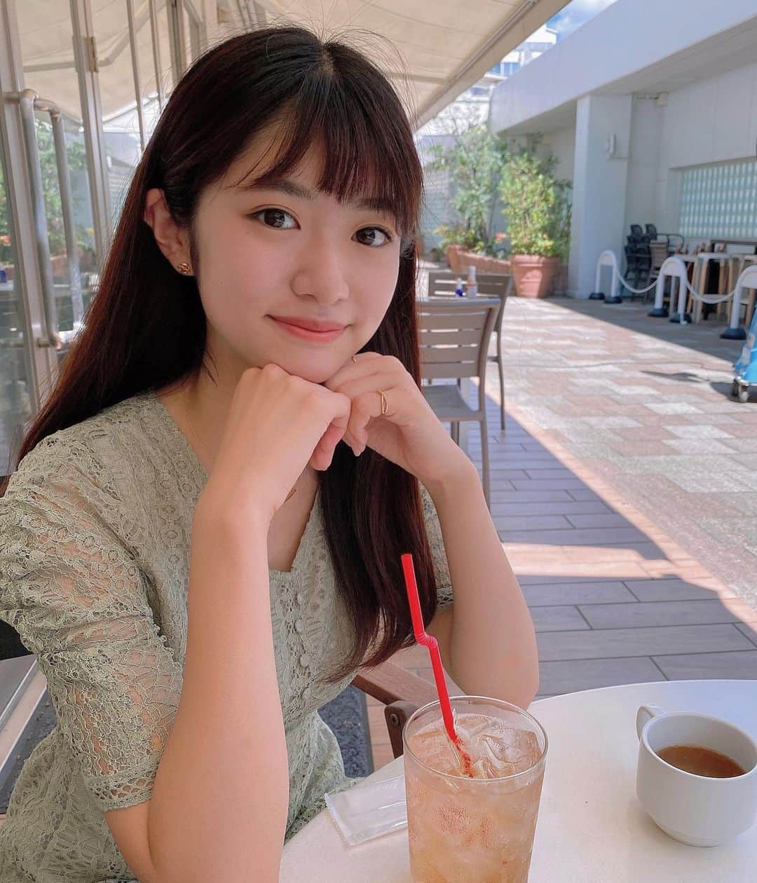 村上なつみさんのインスタグラム写真 - (村上なつみInstagram)「母とランチに行った時の写真。  大学の試験、課題もぜーんぶ終わったので来週から夏休み🍉 暑い夏を乗り越えましょう💦  #女子大生 #法政大学 #大学生  #気象予報士 #お天気キャスター #セントフォース #セントフォースsprout」7月17日 3時19分 - natsumi__murakami