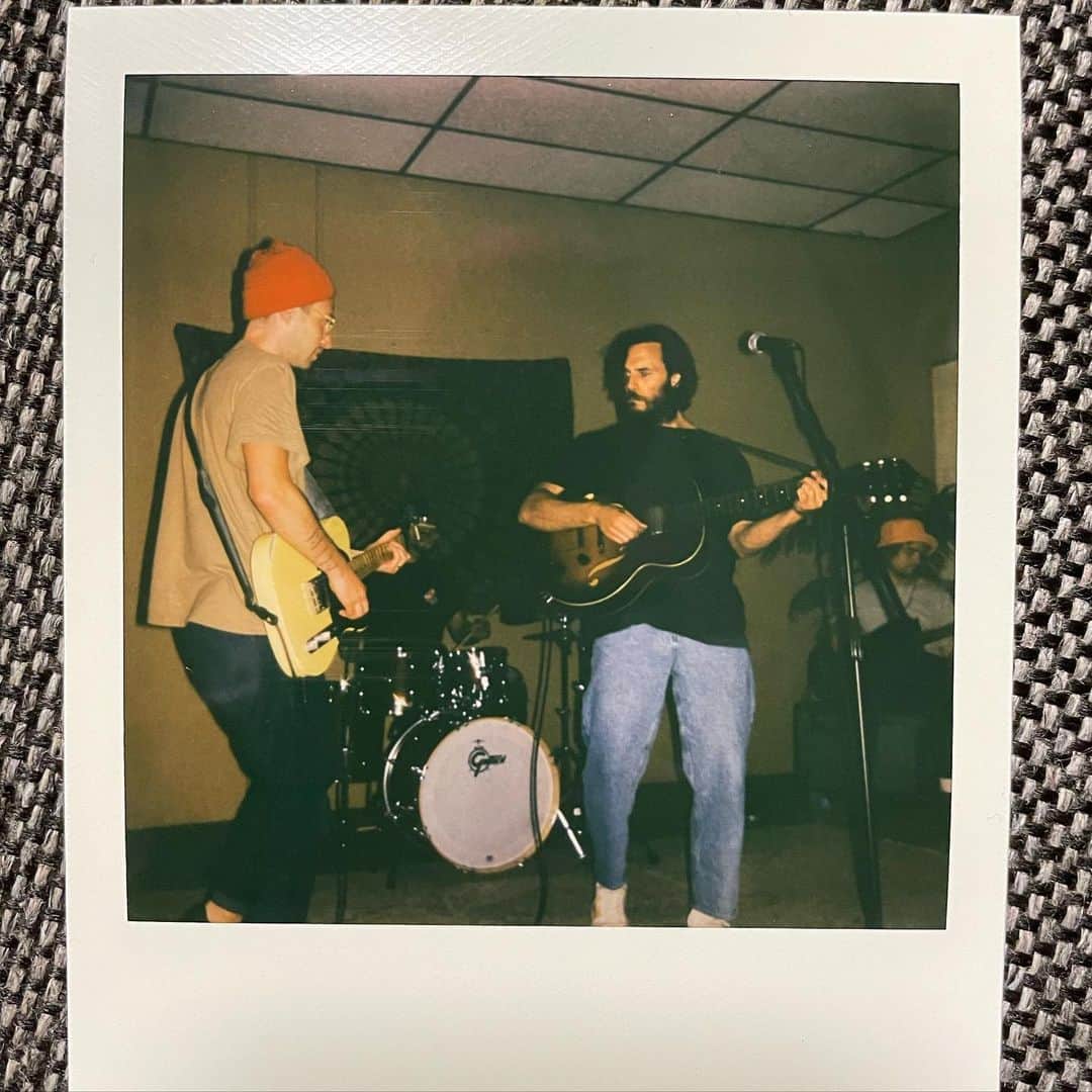 サム・クラフリンのインスタグラム：「We’re jammin’」