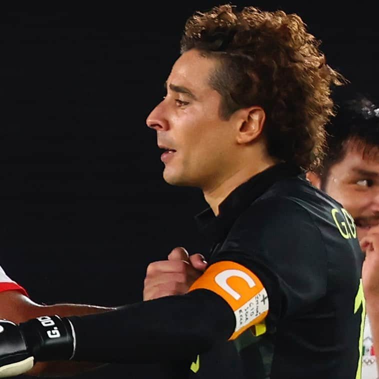 ギジェルモ・オチョアのインスタグラム：「Gracias Zizinho Dos Santos 🕊🙏 … Gio,Jona,Eder #Tamojuntos #QEPD」