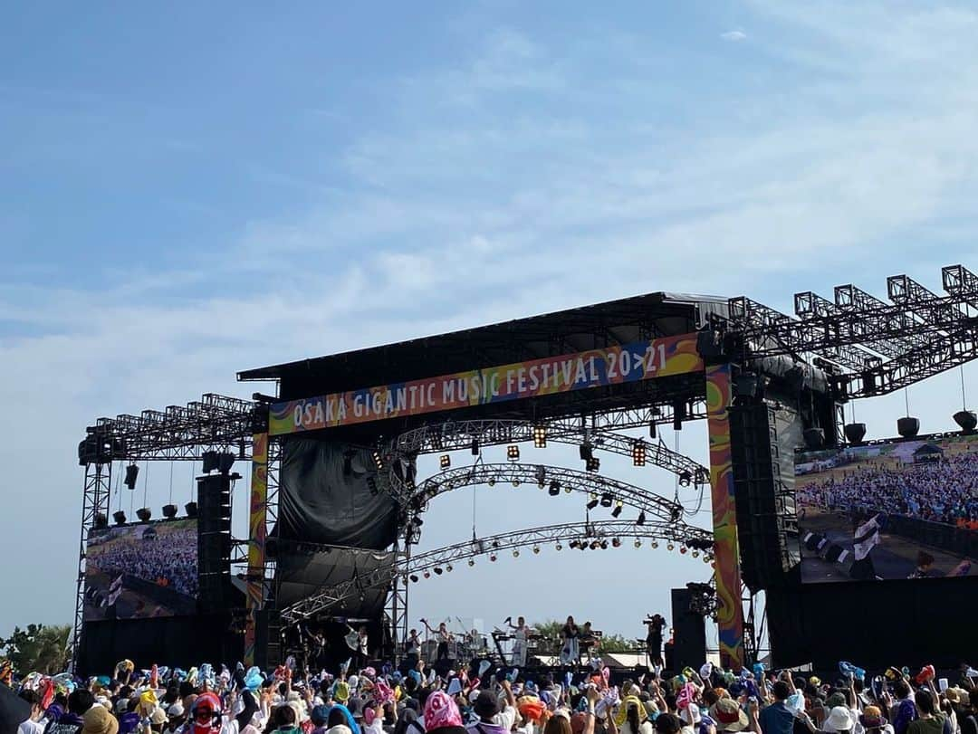 Little Glee Monsterさんのインスタグラム写真 - (Little Glee MonsterInstagram)「「OSAKA GIGANTIC MUSIC FESTIVAL 20＞21 -ジャイガ-」ありがとうございました✨✨✨  久しぶりの夏フェス！🍉🏖 楽しかったです！ 一緒に楽しんでくださりありがとうございました👏  とても暑かったですが、皆さん大丈夫でしょうか 体調には気をつけてイベントを最後まで楽しんでください！  #セトリ  VIVA 青春フォトグラフ 君といれば Waves OVER SAY!!! 世界はあなたに笑いかけている  #littlegleemonster #リトグリ #ジャイガ #夏フェス #野外はやっぱり気持ちいい #けど暑すぎてビックリ #それも良い思い出 #🍉 #夢洲 #暑さ対策は万全に最後まで楽しんでください」7月31日 18時48分 - littlegleemonster_official