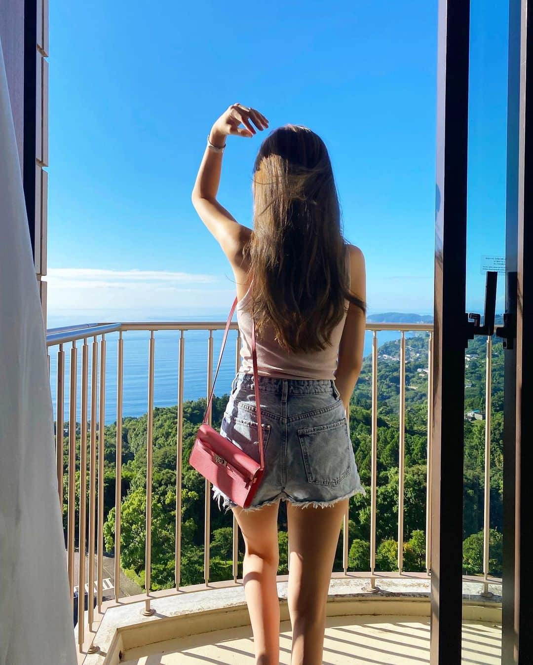 岡部あゆみさんのインスタグラム写真 - (岡部あゆみInstagram)「朝の景色も素敵だった🏝🌺」7月31日 19時09分 - ayumi_okabe