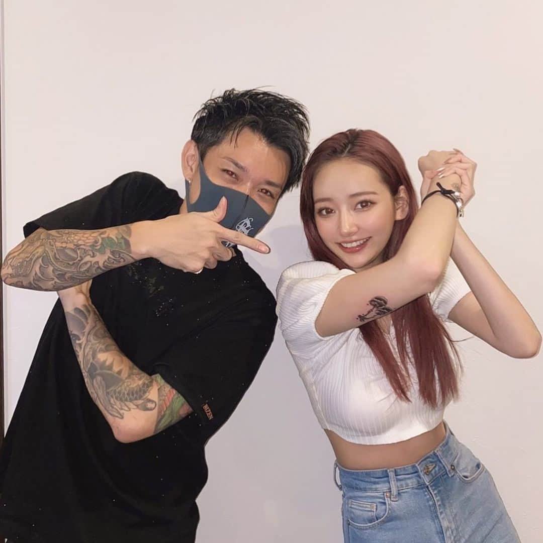 彫師美漸のインスタグラム：「@_000919_ 🍒 ・ NEWtattoo いつもありがとう😊 ・ #美漸ガールズタトゥー #刺青 #彫師 #美漸 #彫師美漸 #海老名 #中目黒 #タトゥー #東京タトゥー #tokyo #tattoo #art #fashion #bizenart #bizen #문신　#Bizentattoo  #tattooer #tattooist #tattooartist #tattooart #tattooshop #japanesetattoo」