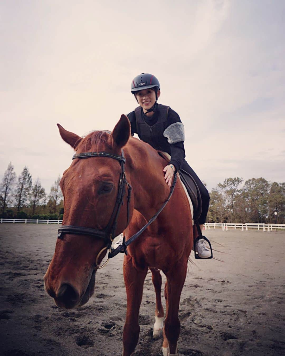 梨衣名さんのインスタグラム写真 - (梨衣名Instagram)「Big boy🥺❤️❤️❤️❤️❤️  #horseriding #乗馬女子 #horsebackriding #horsepower #お馬さん可愛いな」7月31日 19時45分 - leena3.1415926