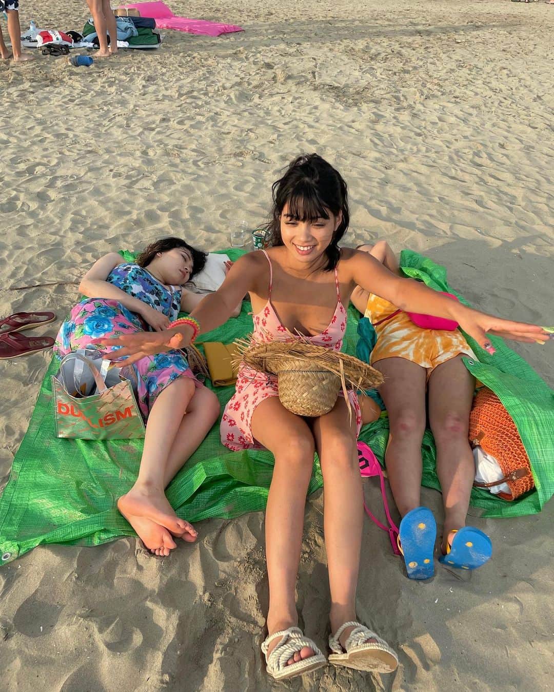 Mayuriさんのインスタグラム写真 - (MayuriInstagram)「私達の夏休み👙💦 . #わーい #マユリの頭の中」7月31日 19時58分 - mayurinn0319