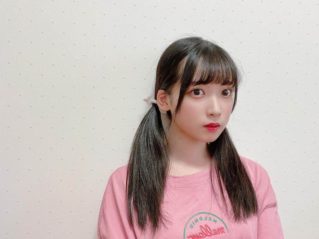 のインスタグラム：「・  👧🏻🎀   #ツインテール #黒髪  #ピンクカラー   #ナナニジ  #河瀬詩」