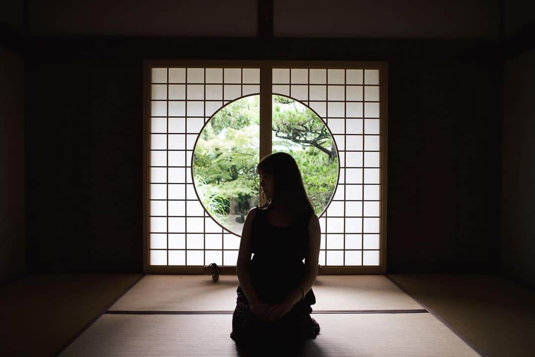 小嶋陽菜さんのインスタグラム写真 - (小嶋陽菜Instagram)「光明院では座禅をさせていただき、精進料理をいただきました。  座禅を組んでいると晴れていたのに大雨に。激しくなっていく雨音と一体して自然の中で生きていることを感じました😌🌿」7月17日 16時36分 - nyanchan22