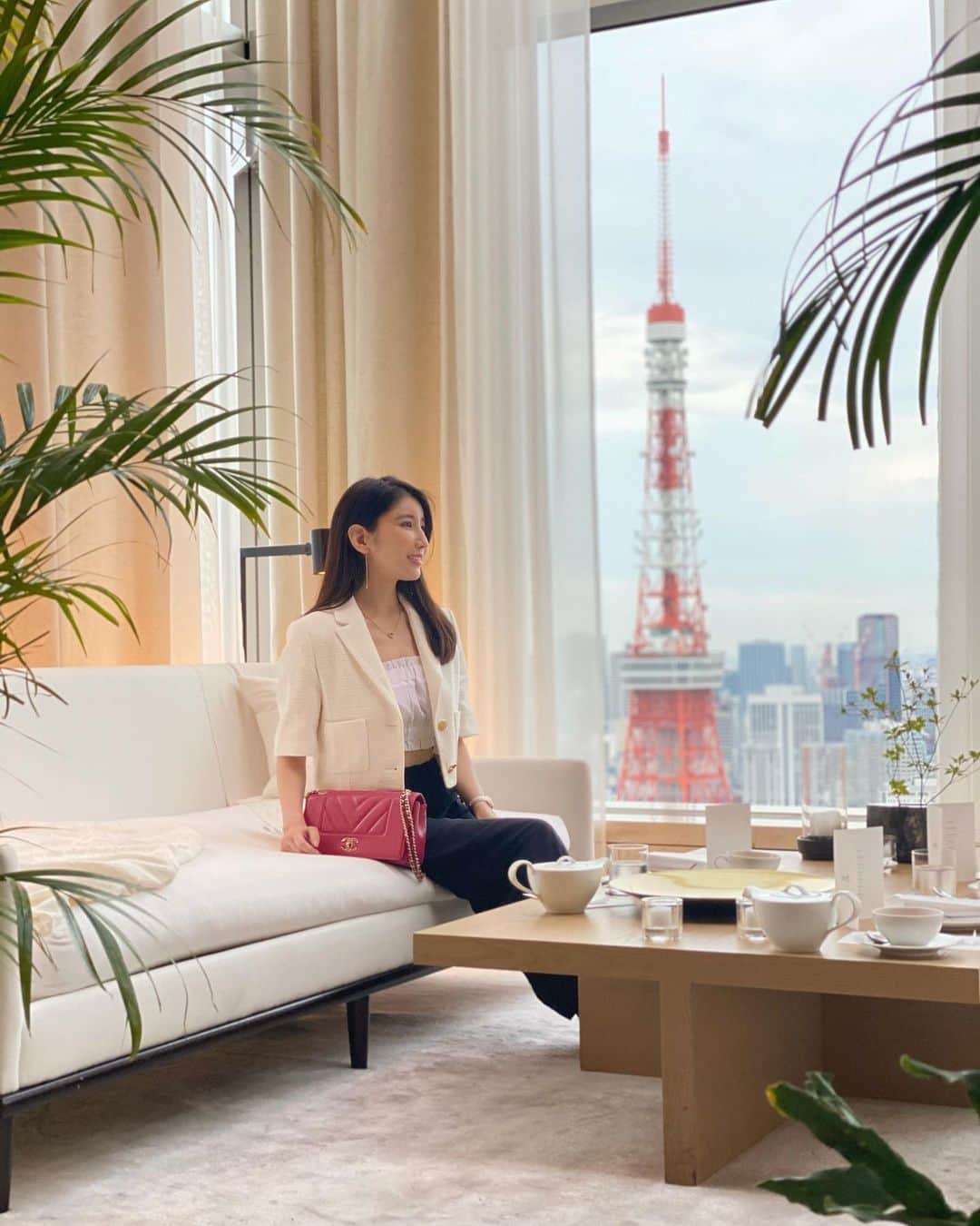 のインスタグラム：「Best afternoon tea to see 🗼🤎 @toranomonedition   #toranomonedition #editionhotel  #afternoontea」