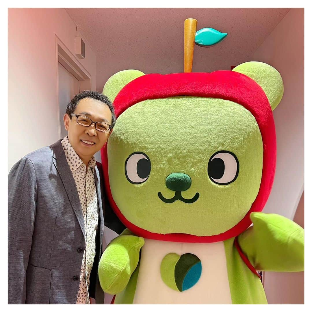 さだまさしさんのインスタグラム写真 - (さだまさしInstagram)「アルクマくんと📸 「信州まちなかみどり宣言」 応援メッセージを生でお届け📣 . #信州まちなかみどり宣言 #アルクマ #さだまさし #sadamasashi #ホクト文化ホール」7月17日 14時56分 - sada_masashi