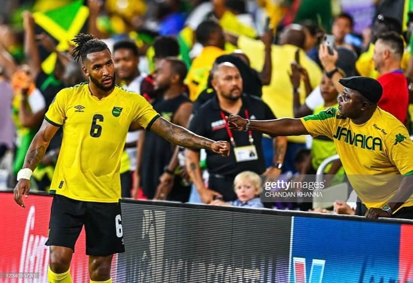 リアム・ムーアさんのインスタグラム写真 - (リアム・ムーアInstagram)「Thanks to the fans at home and in the stadium. The energy you give drives us on 🖤🇯🇲 #quaterfinals @jff_football」7月18日 2時11分 - liammoore93