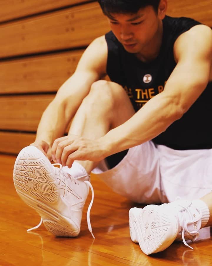 石井講祐のインスタグラム：「sprint training🏃‍♂️  昨年より確実に進歩できている 少しずつ積み重ねてバスケットに繋げていこう  @405arigato405  @moto_graphys  @asics_japan  @b_funabashi  #石井講祐 #sprinttraining」