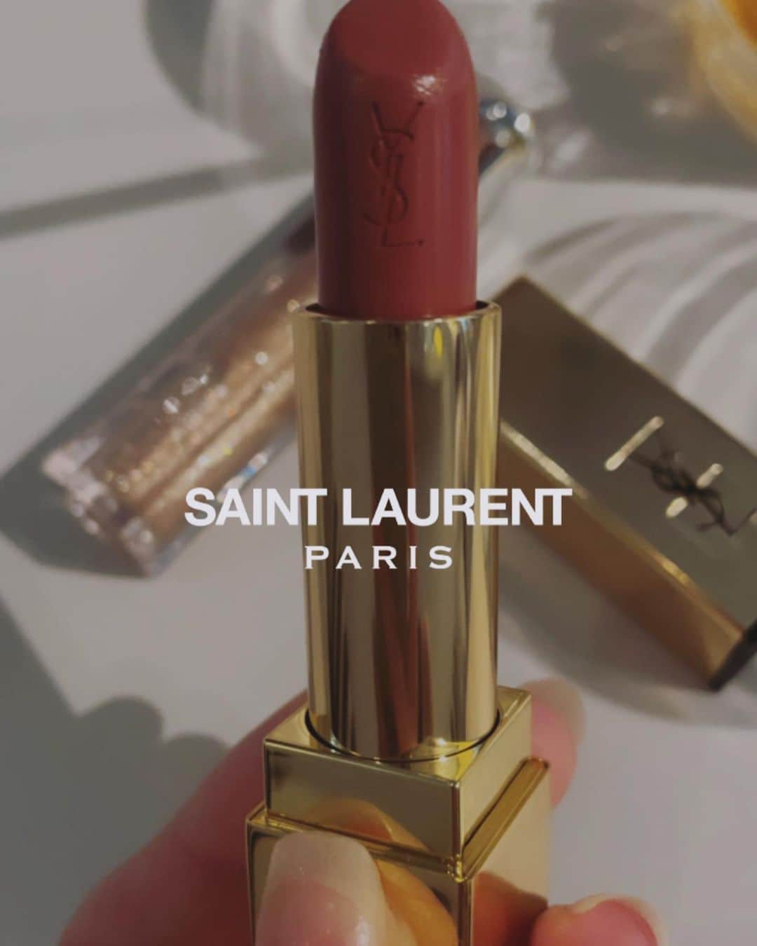 のインスタグラム：「𝑵𝒐,5 @yslbeauty  最近はこれ👄.」
