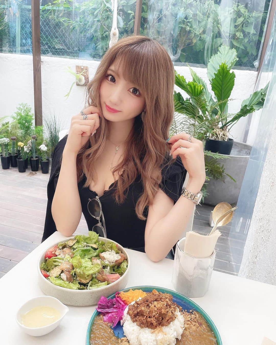 まゆぴちゅーさんのインスタグラム写真 - (まゆぴちゅーInstagram)「昨日投稿したカフェでのコーデ👗👠♡  ﾄｯﾌﾟｽ&ｶｰﾃﾞｨｶﾞﾝ ▶︎ @cocoandyuka_official  ベルト ▶︎ @gucci  スカート ▶︎ @gydajp  サンダル ▶︎ @re_rz   プチプラで1〜2日ですぐ届く @cocoandyuka_official 🎀💓  トップスのキャミは胸元フリルで可愛いし カーディガンも着心地最高！生地いいのよね♡  GYDAのアシメデニムスカートは合わせやすくて 可愛くてリピートしまくり🙈💓（笑）  ハンモック、 ちゃんとブランコになるからびびったの動画😂笑笑 . . . #ココアンドユカ #cocoandyuka #cocoyuka #キャミコーデ #夏コーデ #夏服コーデ #夏服 #デニムスカート #デニムスカートコーデ #大人カジュアルコーデ #大人カジュアルコーデきれいめコーデ #表参道カフェ #明治神宮前カフェ #神宮前カフェ #渋谷カフェ」7月17日 20時28分 - mayu_03pichu