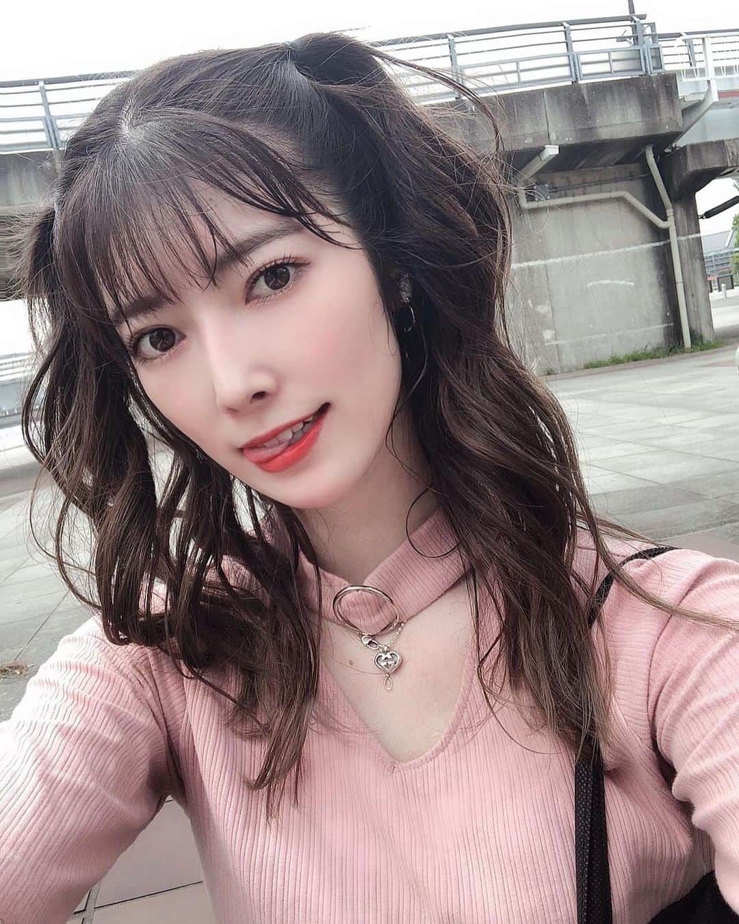のインスタグラム：「YouTube見てくれた〜？  #メンヘラメイク #photo #japan #model #me #hair #fashion #makeup #selfie #followme #instagood #camera #instadaily #dailylook #selfie #한국 #맞팔 #사진 #데일리 #데일리룩 #인스타사진 #인스타그램 #일본인 #패션」