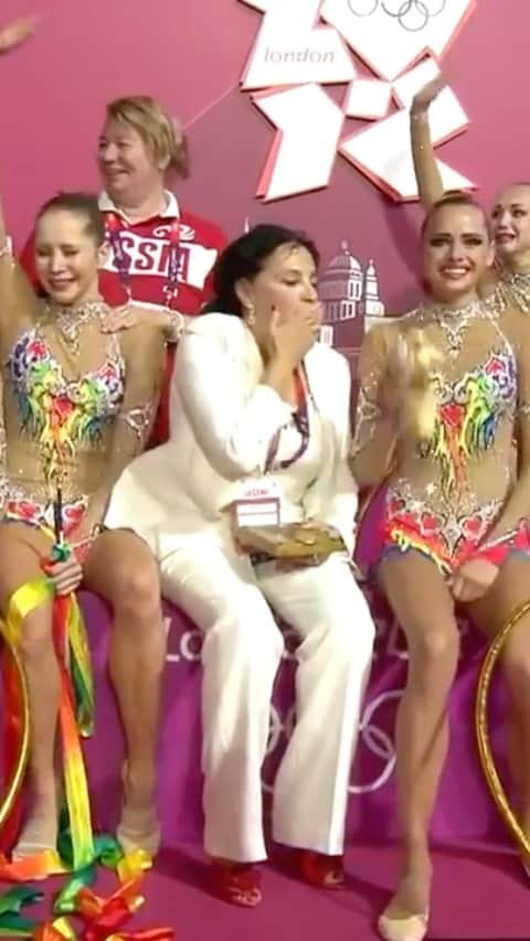 のインスタグラム：「3 ribbons 2 hoops   Бесконечно благодарна каждому на пути к этой победе!  От самого начала, моих первых шагов в спорте и до последней точки на этом видео.  Момент, когда поставили оценку и мы осознали, что это 1 место - был моментом, когда пролетела вся жизнь перед глазами за несколько секунд.  Каждый человек, кто встречался на пути - спасибо.  Тренеры, родители, гимнастки, друзья и не друзья, люди вокруг. Все!  И конечно же в первую очередь я благодарю себя, за то, что я прошла этот путь.  #rhythmicgymnastics  #gymnastics  #OlympicGames  #OlympicGames2012」
