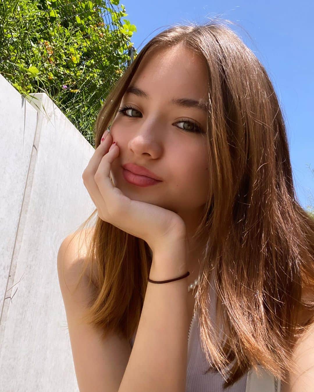 のインスタグラム：「🤎 long time no post <3  Have a nice day 💋 . 久しぶりのセルフィー^ ^ 皆さんよい1日を！！ . #sunnyday #sunny #instagood #insta #instadaily #instagram #ootd #halfgerman #halfjapanese」