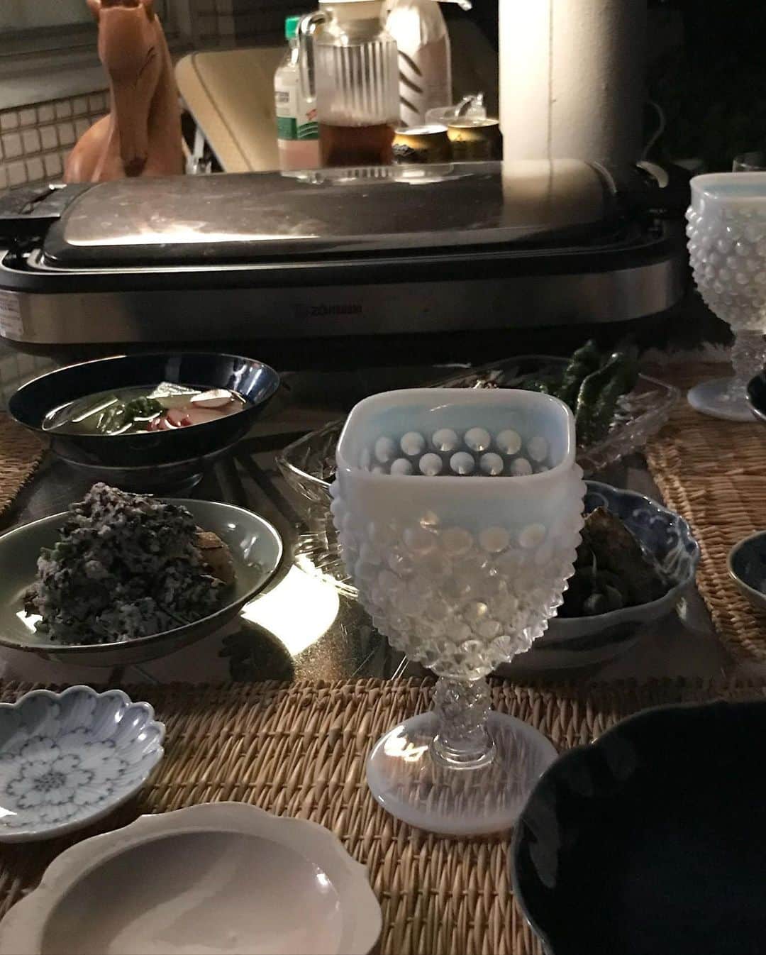 丸山敬太さんのインスタグラム写真 - (丸山敬太Instagram)「今日の東京は一日中暑かったけど 夜風が気持ち良い夜になったので テラスで餃子を焼いた。^_^ 餃子包むのは案外得意。  外で食べるご飯は美味しい。」7月18日 21時23分 - keitamaruyama
