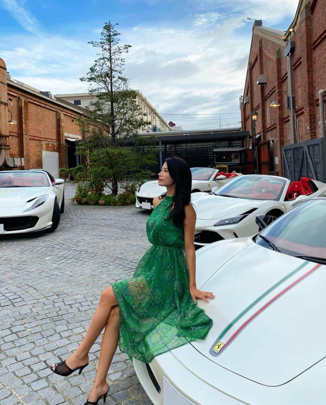 Atkのインスタグラム：「My Ferrari collection 🏎All white🐴🤍 - #f8spider #16mferrari #812gts #portofino #458speciale #ferrari #autocavallino #cornes #carcollection #フェラーリ」