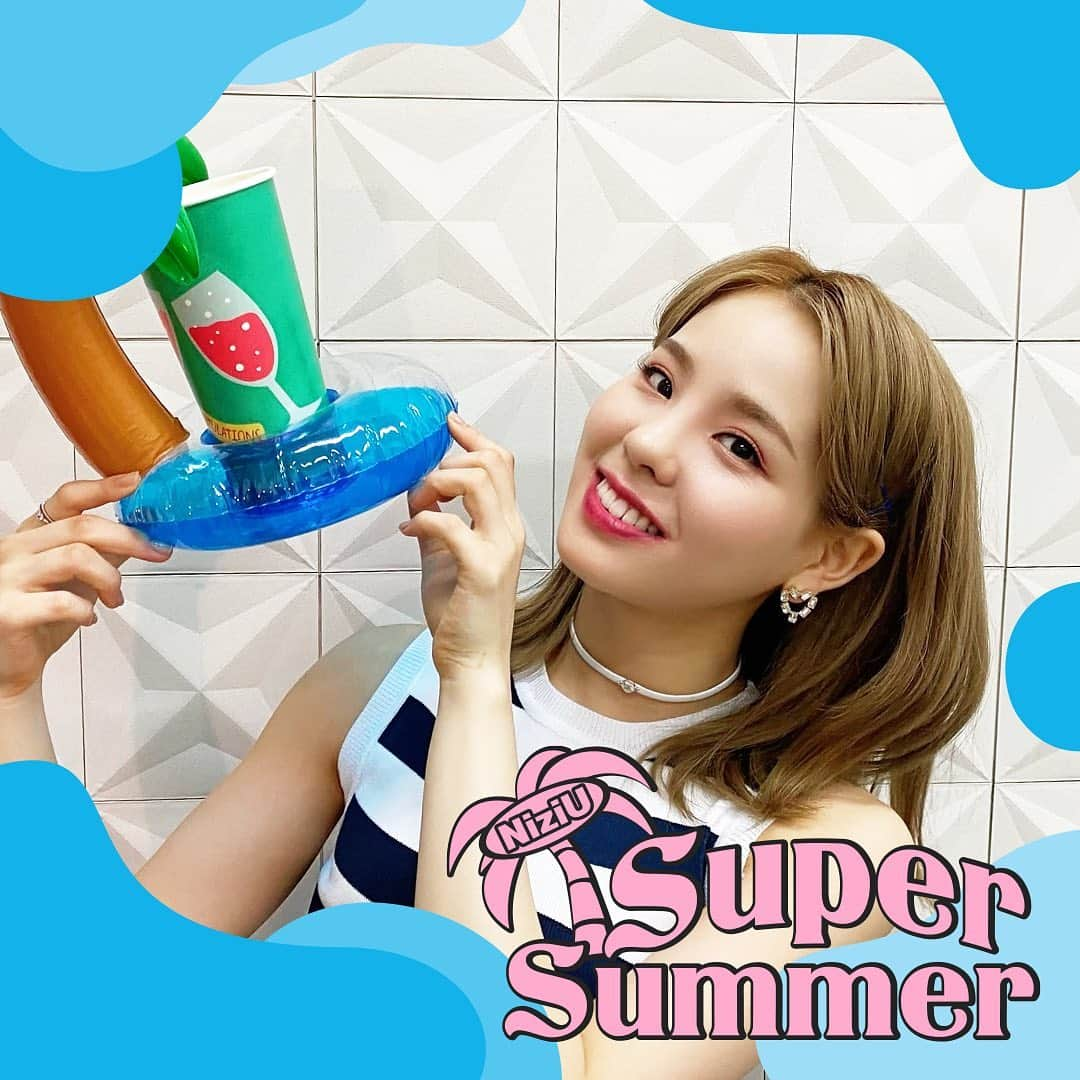 Niziさんのインスタグラム写真 - (NiziInstagram)「NiziU「Super Summer」out now  🐬MAKO🐬  最後はMAKOが来ました～🍋 WithUのみなさん、いい週末を過ごせましたか⁉️ また明日から始まる1週間も、楽しく元気よく頑張りましょうね～🧡  #NiziU #Super_Summer #MAKO」7月18日 20時01分 - niziu_info_official