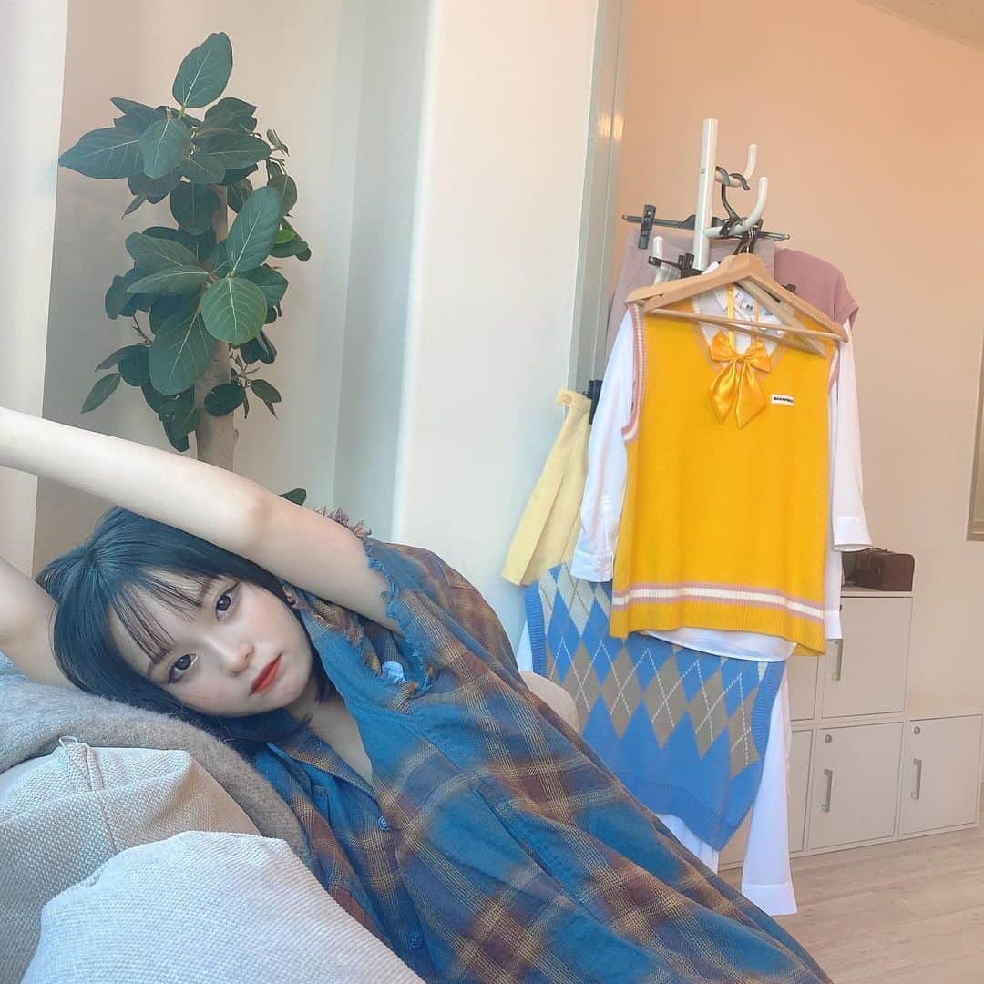 桜さんのインスタグラム写真 - (桜Instagram)「手首についてる輪ゴムが安定にダサいですね🙄🙄🙄。。。  みんな今日もお疲れ様. ̫ .」7月18日 20時12分 - sakura_0808_