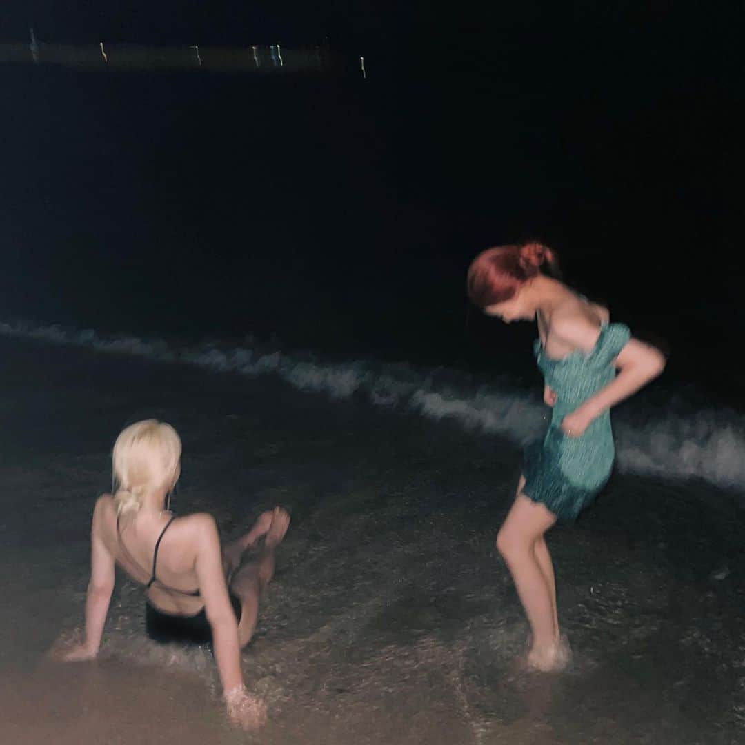 チェユラさんのインスタグラム写真 - (チェユラInstagram)「밤바다 그냥 지나치기엔 아쉽잖아요 별도 예쁜데」7月18日 20時13分 - youra_ch0i