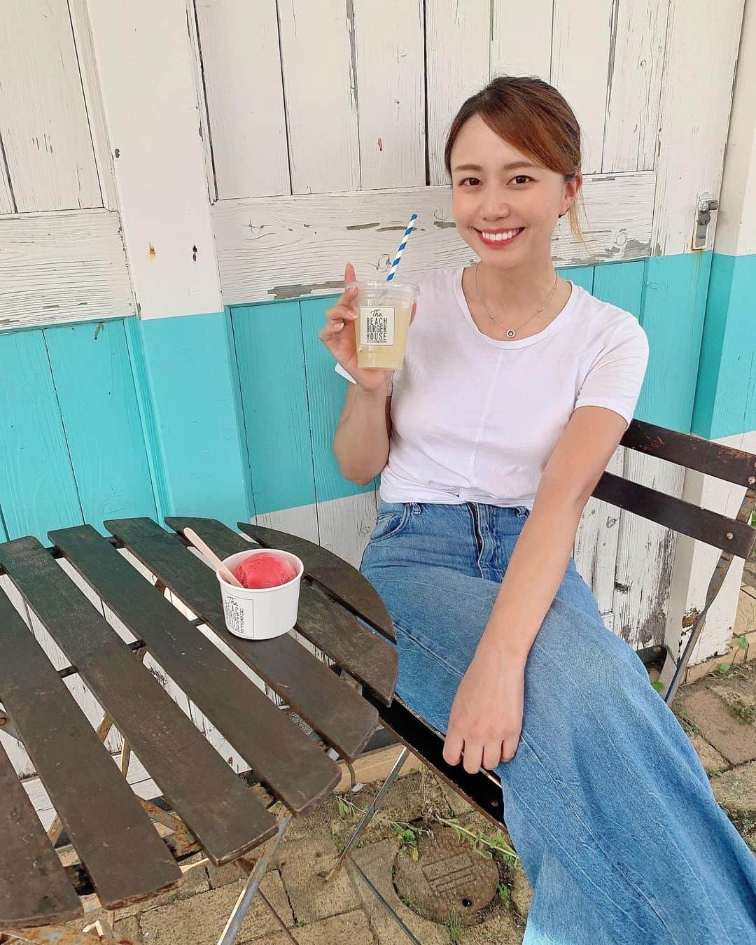 とくさきさんのインスタグラム写真 - (とくさきInstagram)「こんにちは⭐️ . 宮崎で夏の先取り🌻💕 レモネードとラズベリーシャーベットの相性が良すぎた😍 . 海を目の前にしたカフェってほんとに大好き❤️🏝 また次は宮崎行く時もここ行きたいなぁ😌 .  #ゴルフ#ゴルフ女子#golf#golfgirl#sports#スポーツ#スポーツ女子#골프#골프여자#尔夫球#高尔夫#宮崎#カフェ#ビーチバーガーハウス#レモネード#シャーベット」7月18日 12時45分 - tokusaki_golf