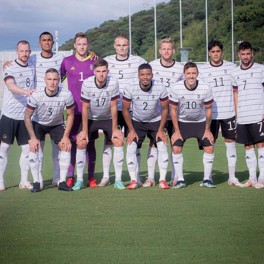 のインスタグラム：「Fast 6 Jahre ist es her aber es fühlt sich immer noch gut an dieses Trikot zu tragen. @dfb_junioren @teamdeutschland  #HERZZEIGEN #wirfuerd #Tokyo2020」