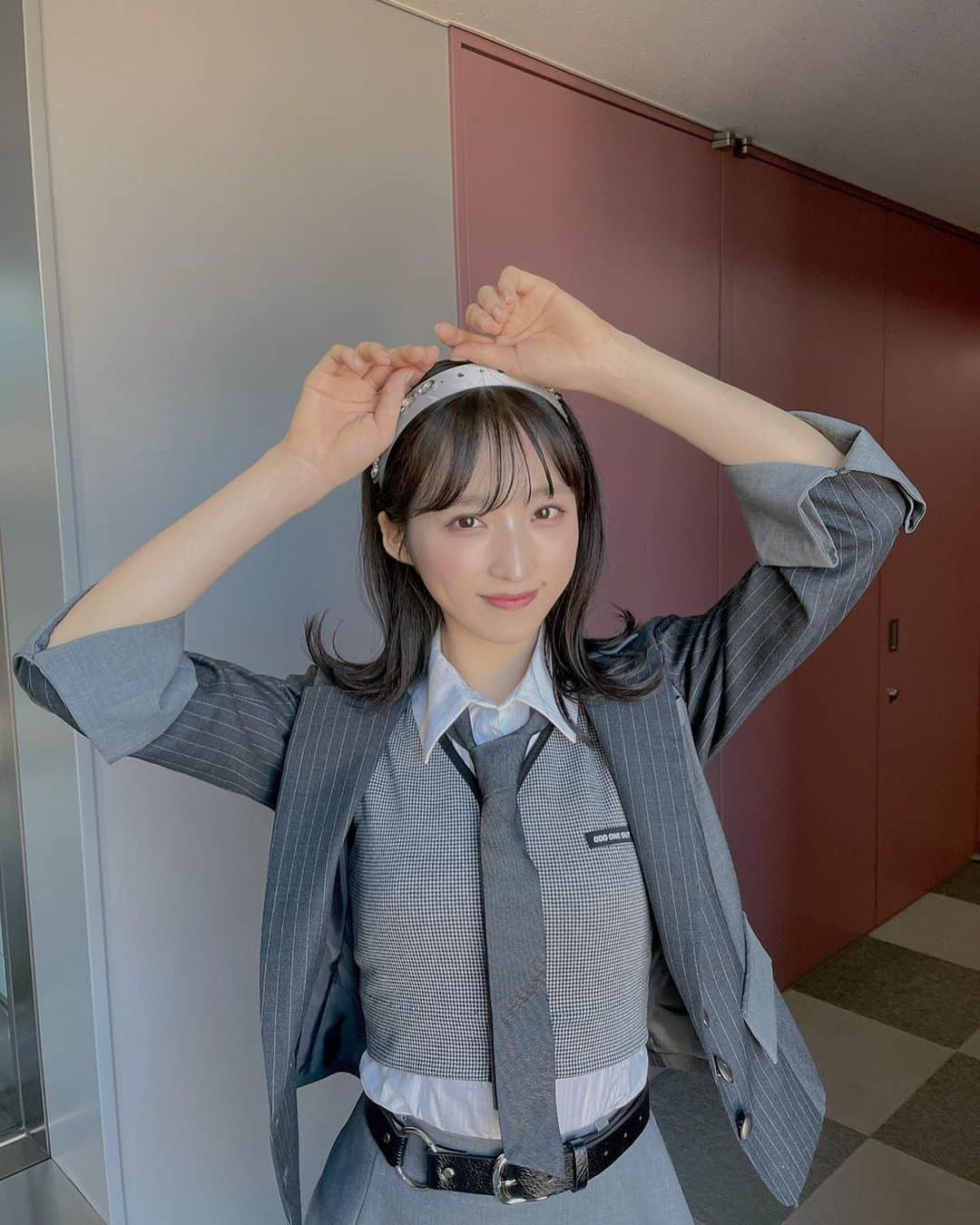 小栗有以さんのインスタグラム写真 - (小栗有以Instagram)「😜❤️  #AKB48#AKB新曲 #根も葉もRumor #カチューシャ#外ハネ」7月18日 14時55分 - yuioguri_1226