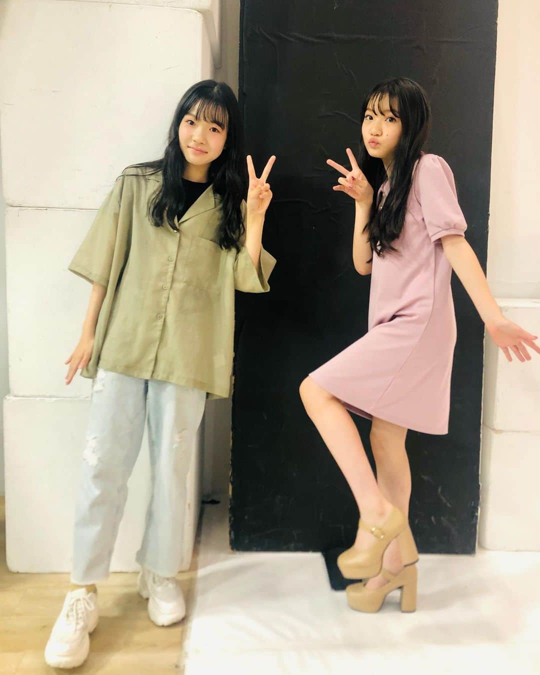 ニコ☆プチのインスタグラム：「🌿🩰  カップルみある😌🤍  #星乃あんな #武藤新奈 #私服です🙆🏻‍♀️ #小6です🙆🏻‍♀️🙆🏻‍♀️」