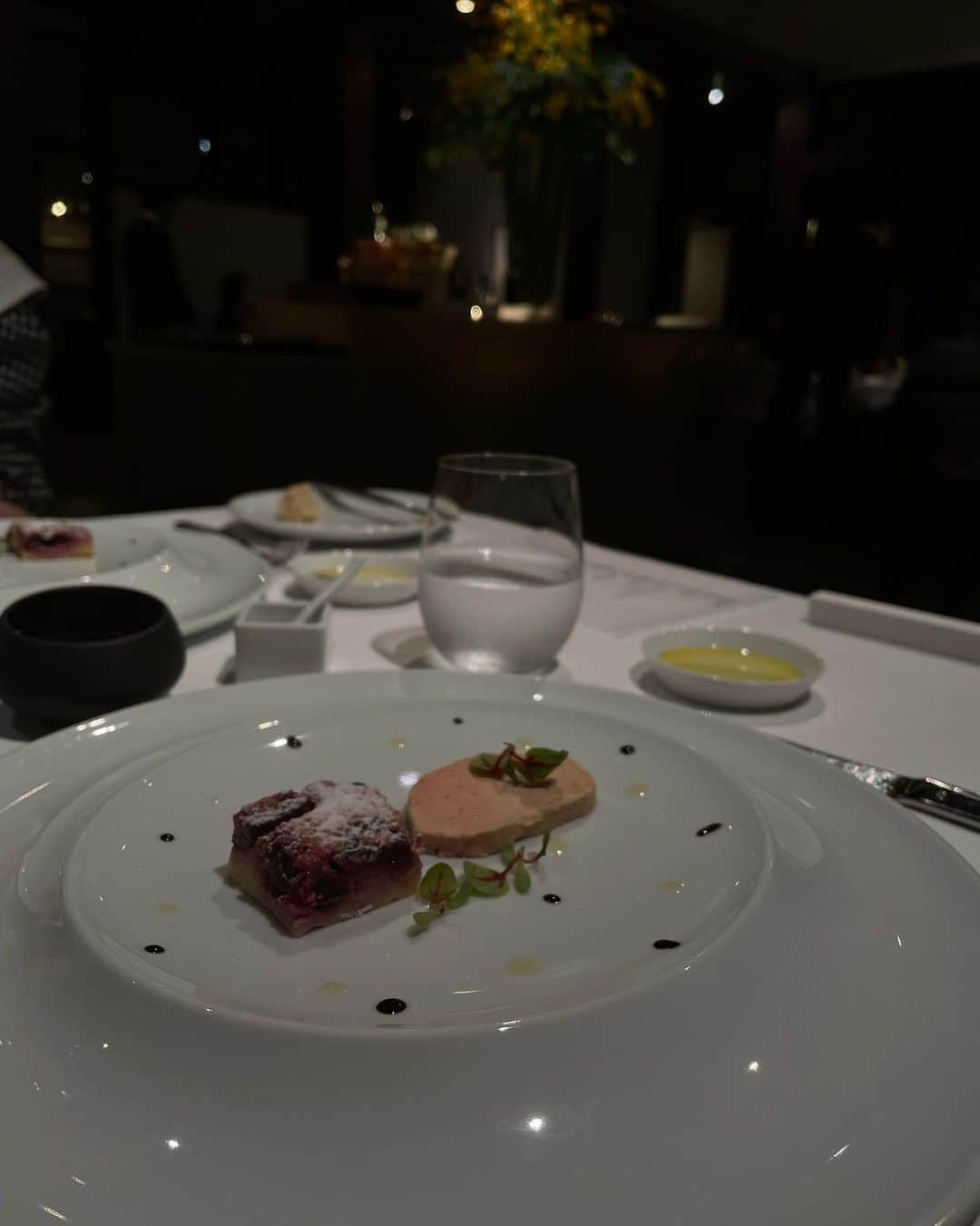 黒石奈央子さんのインスタグラム写真 - (黒石奈央子Instagram)「結構前に行った京都おもひで。  @restaurantmotoi  で、食べたフレンチが美味しすぎた☺️❤️  京都レストランのポテンシャル✨  #motoi#motoirestaurant」7月18日 21時30分 - blackstone705