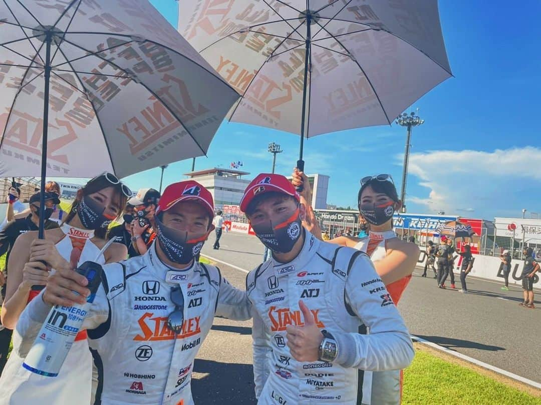 相沢菜々子さんのインスタグラム写真 - (相沢菜々子Instagram)「2021 AUTOBACS SUPER GT Round4　 MOTEGI GT 300km RACE  1号車 STANLEY NSX-GT, TEAM KUNIMITSUは優勝しました！ STANLEY初のPole to win！🏆  チャンピオンチームの気概と チーム力を感じました🦈 酷暑の中応援ありがとうございました！  俺達は強い！  #SUPERGT #Honda  #STANLEY #TEAMKUNIMITSU」7月18日 16時25分 - nanako_aizawa