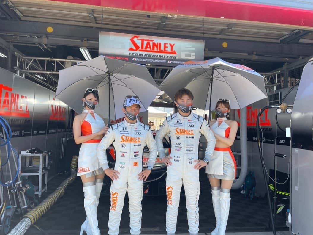 相沢菜々子さんのインスタグラム写真 - (相沢菜々子Instagram)「2021 AUTOBACS SUPER GT Round4　 MOTEGI GT 300km RACE  1号車 STANLEY NSX-GT, TEAM KUNIMITSUは優勝しました！ STANLEY初のPole to win！🏆  チャンピオンチームの気概と チーム力を感じました🦈 酷暑の中応援ありがとうございました！  俺達は強い！  #SUPERGT #Honda  #STANLEY #TEAMKUNIMITSU」7月18日 16時25分 - nanako_aizawa