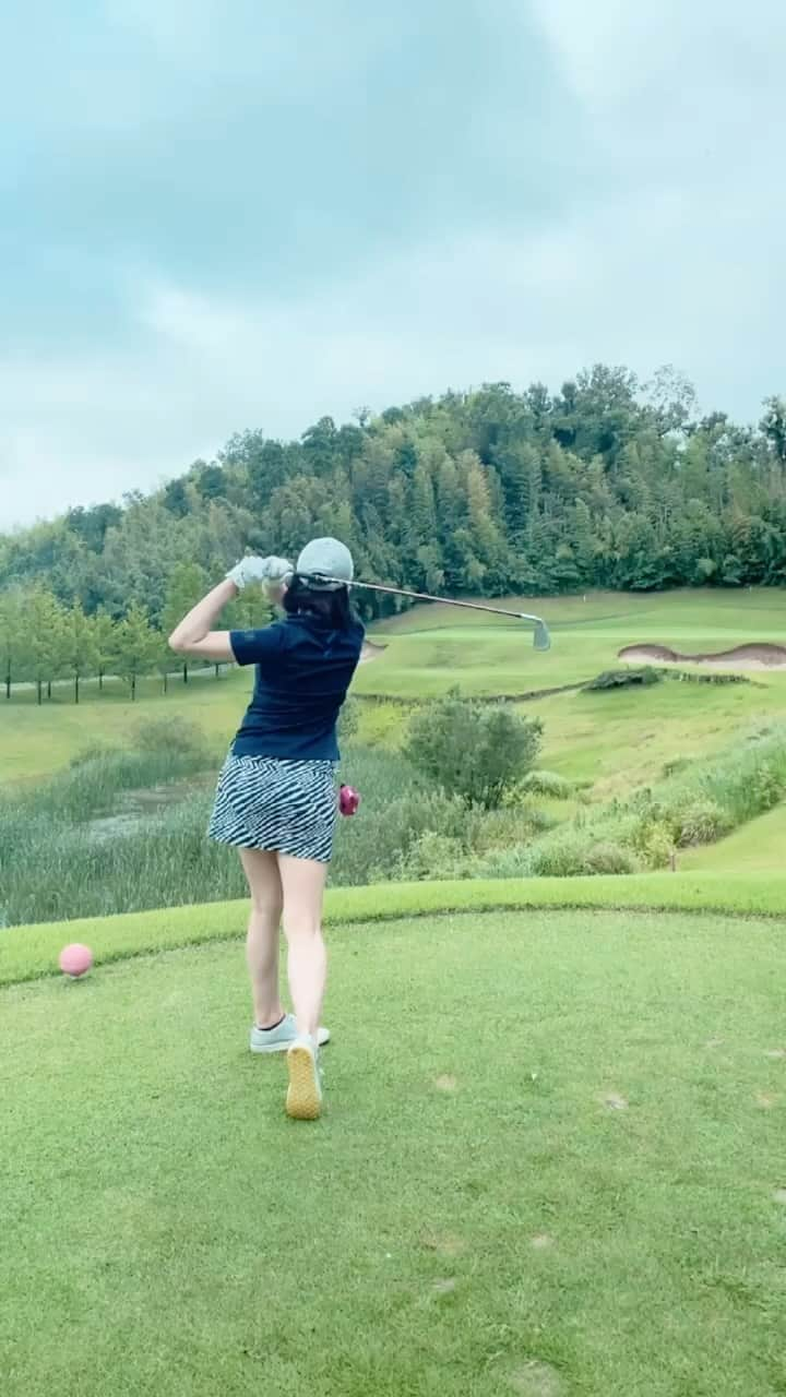 森木美和のインスタグラム：「ショートホール⛳️  前編  #動画編集してみた」