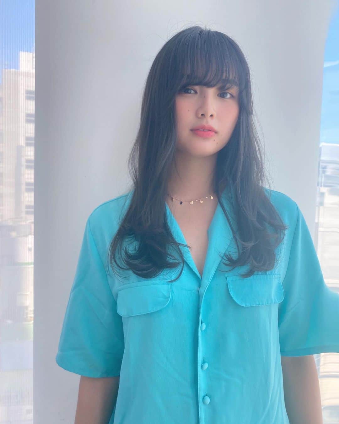 箭内夢菜のインスタグラム：「溝口さんに メンテナンスして頂きました〜︎☺︎ カラーと、サラサラになるトリートメントと、ちょこっとカット✂️  この最近の私の色が、とっても人気らしくて😳嬉しくなりました♡ みなさんおそろにしましょ〜😚  溝口さんありがとうございましたぁ！   #ZACC」