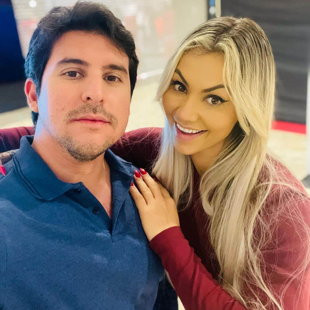 Vivi Winklerさんのインスタグラム写真 - (Vivi WinklerInstagram)「Já são quase 4 anos fazendo selfie com esse mocinho aqui 🥰 @igorcadiz #marido te ♥️」7月19日 9時56分 - viviwinkler