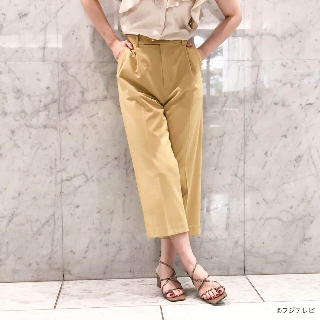 フジテレビ「めざましテレビ」さんのインスタグラム写真 - (フジテレビ「めざましテレビ」Instagram)「ファッション雑誌CanCamとコラボした お天気コーナー「きょう何着て行く？」 阿部華也子の毎日のコーデを紹介♪  7月19日(月)  【きょうのコーデ】 ブラウス→ @and.couture ９７９０円 パンツ→ @vis_jp ５０３８円 靴→ @randa_pic ７５９０円 ピアス→ @phoebe_official ３３００円  【コーデのポイント】 この夏人気のフリルブラウス🌻 選ぶポイントは構築的なボリュームフリルと ハリのある素材でどこかモードな甘さがあること💁🏻‍♀️💕 すっきりとした細身パンツを合わせて ブラウスの存在感を引き立てると 洗練された着こなしが完成します👏✨  #めざましテレビ #きょう何着て行く？ #阿部華也子 #今日のコーデ #コーデ #CanCam #今日のファッション #ootd #きょう何着て行く？は月〜金朝6時22分ごろ放送📺 #スタイリストたなべさおり #かやちゃん #きれいめコーデ #きれいめカジュアル #大人コーデ #夏コーデ #フリルブラウスコーデ #オフィスカジュアル #上品コーデ  #アナウンサー衣装」7月19日 12時08分 - mezamashi.tv