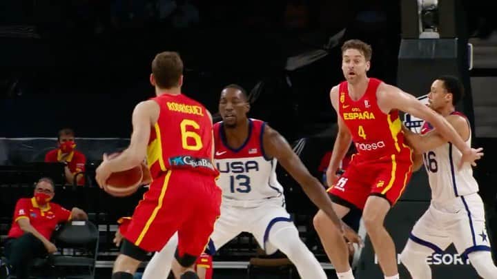 パウ・ガソルのインスタグラム：「A pesar de la derrota de hoy, cerramos una gira de preparación muy positiva. Ahora, a por los @juegosolimpicos! 💪🏻 #LaFamilia  Despite today’s defeat, we close a very positive preparation phase. Now, on to the @olympics! 💪🏻 #LaFamilia」