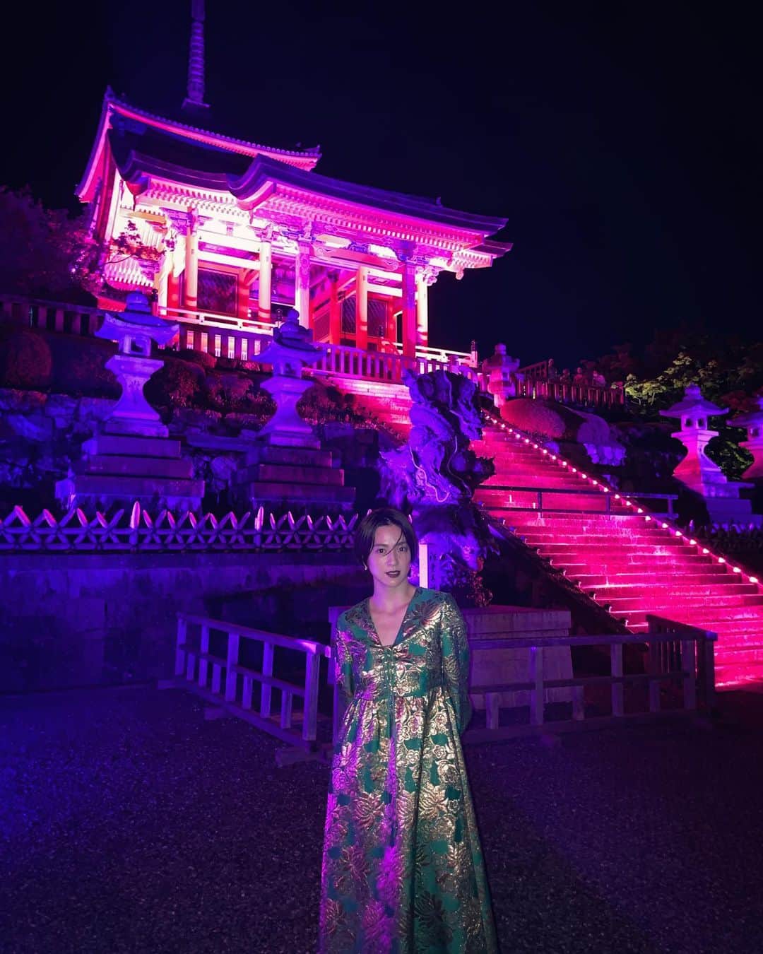 中村アンさんのインスタグラム写真 - (中村アンInstagram)「🇯🇵🇮🇹 GUCCI  in  京都 👘🏯 創設100周年をお祝いするエキシビジョンが、清水寺にて開催されました。現実離れした壮大な空間とひとときでした。おめでとうございます🌔✨ @gucci  #Gucciinkyoto #GucciAria」7月19日 19時32分 - cocoannne