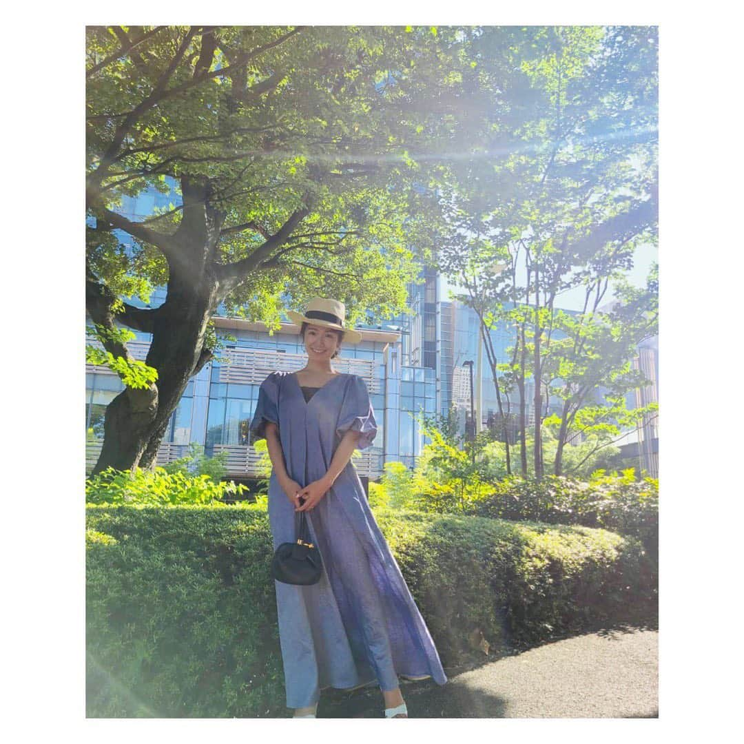 長野美郷さんのインスタグラム写真 - (長野美郷Instagram)「待ちに待った #梅雨明け !! 夏の始まり!! とはいえ、この日差しと暑さ、、、 スタートから全力すぎやしませんか🥺  熱中症注意ですね⚠️  #青空 が気持ちよかったので#お散歩 、 #麦わら帽子 デビューしました！ でも全然日差しに敵わなくて…😅 #やっぱり日傘かな #夏のこの感じ思い出しました」7月19日 20時10分 - misato_nagano_1127