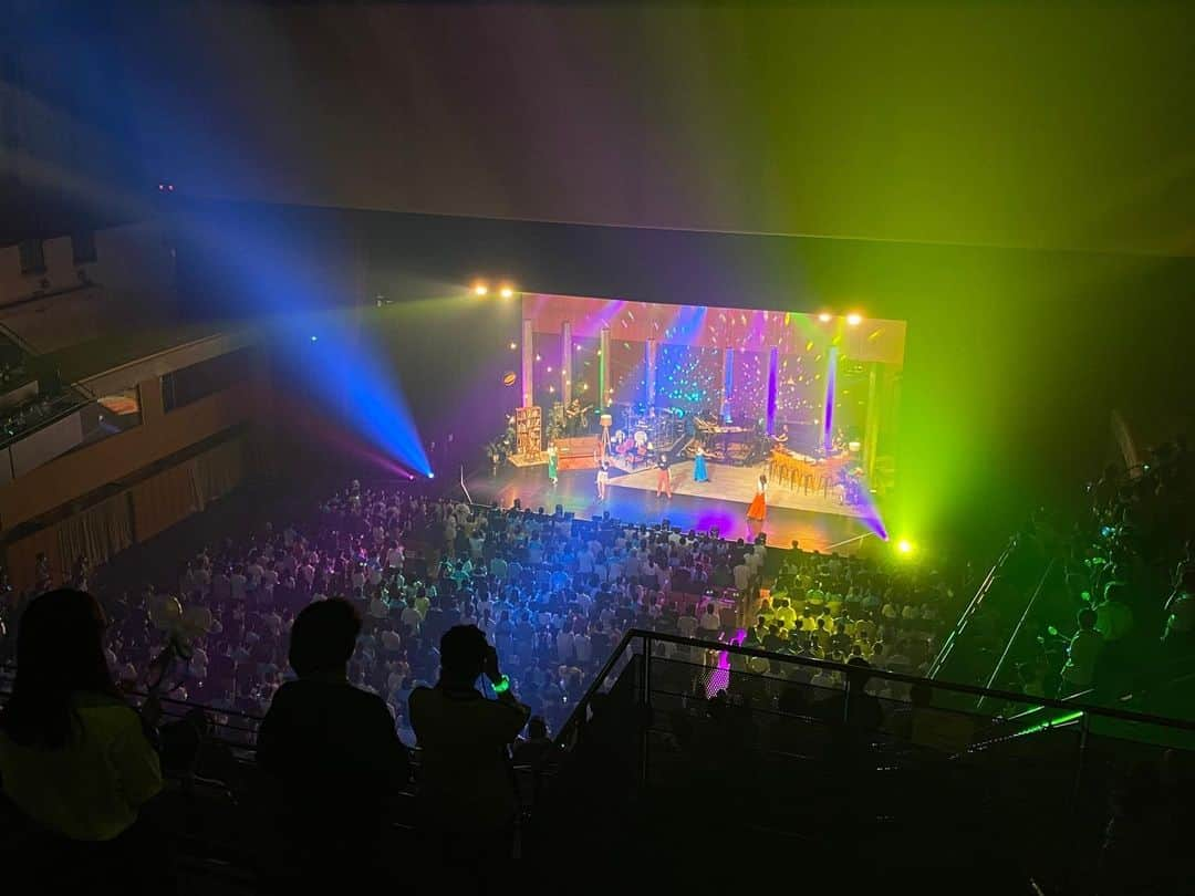 Little Glee Monsterさんのインスタグラム写真 - (Little Glee MonsterInstagram)「「Little Glee Monster Live Tour 2020→2021 ＞BRIGHT NEW WORLD＜」 8日目！  奈良県 なら100年会館 大ホール  #ありがとうございました #久しぶりの奈良 #鹿に会いました #せんとくん #かれん #今日のtシャツは #2020ツアーのもの #あのコーナーで #catchmeifyoucan #歌いました」7月19日 22時15分 - littlegleemonster_official