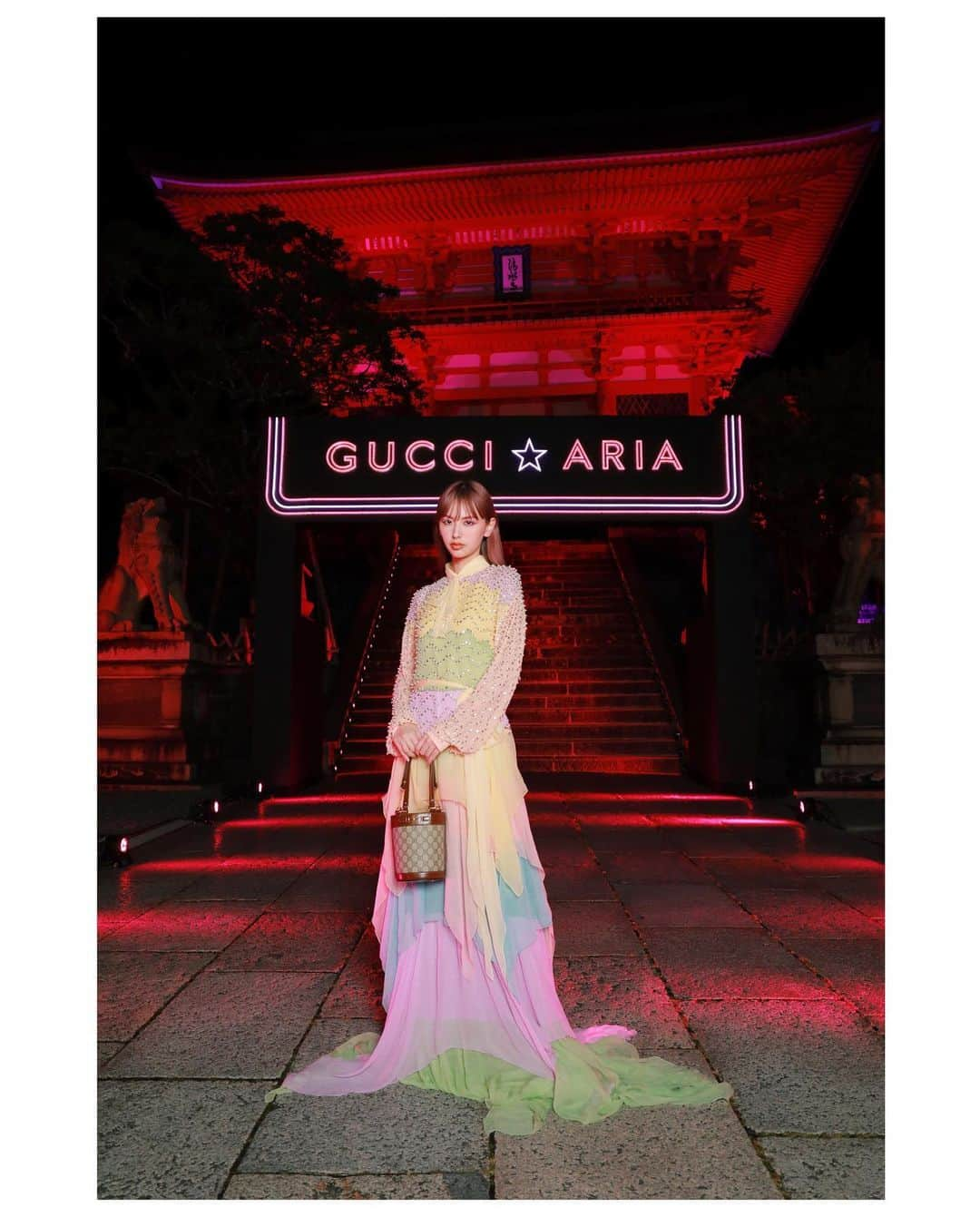 鈴木えみさんのインスタグラム写真 - (鈴木えみInstagram)「@gucci 最後は清水寺での一夜限りのスペシャル体験😯🪐最新コレクション "ARIA" の世界🫀✨ #GucciInKyoto #GucciAria #GucciBambooHouse #GucciDiana」7月19日 23時08分 - emisuzuki_official