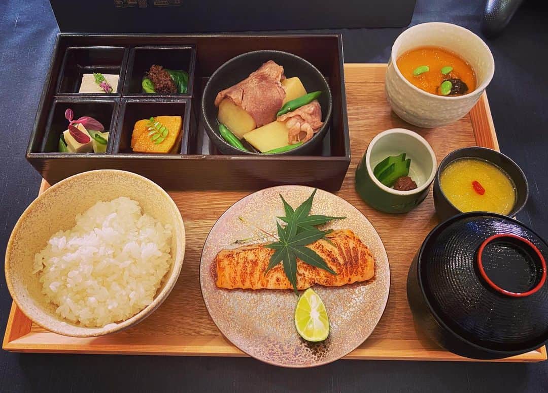 有吉弘行さんのインスタグラム写真 - (有吉弘行Instagram)「朝食召し上がってください。」7月20日 6時58分 - ariyoshihiroiki