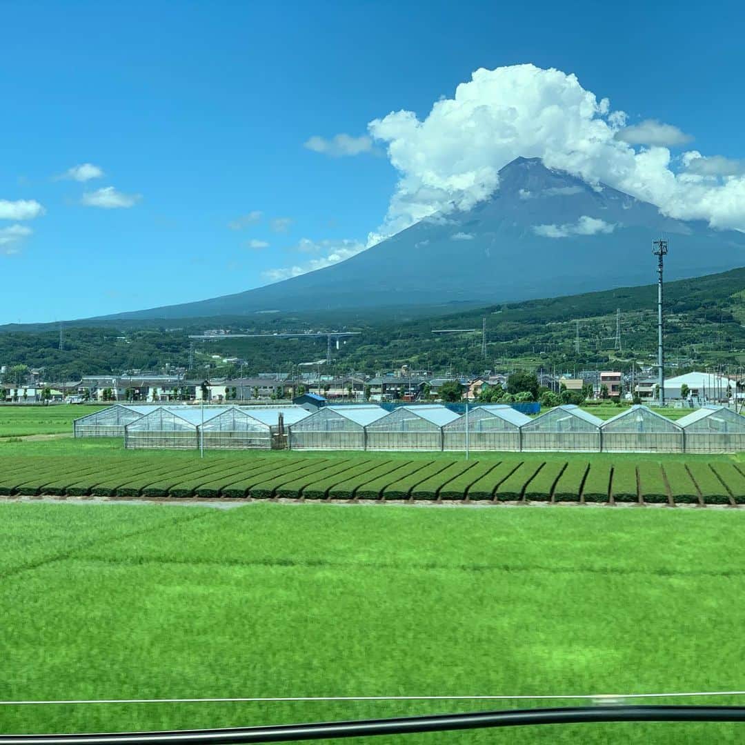 柴咲コウさんのインスタグラム写真 - (柴咲コウInstagram)「富士山 Mt.Fuji  #OHAYO #富士山定点観測 #Kyoto」7月20日 7時41分 - ko_shibasaki