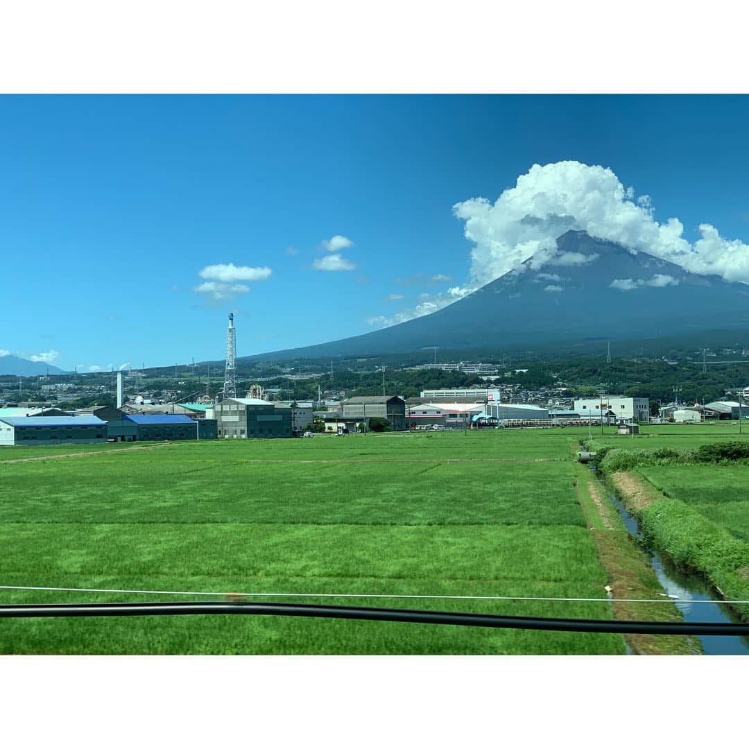 柴咲コウのインスタグラム：「富士山 Mt.Fuji  #OHAYO #富士山定点観測 #Kyoto」