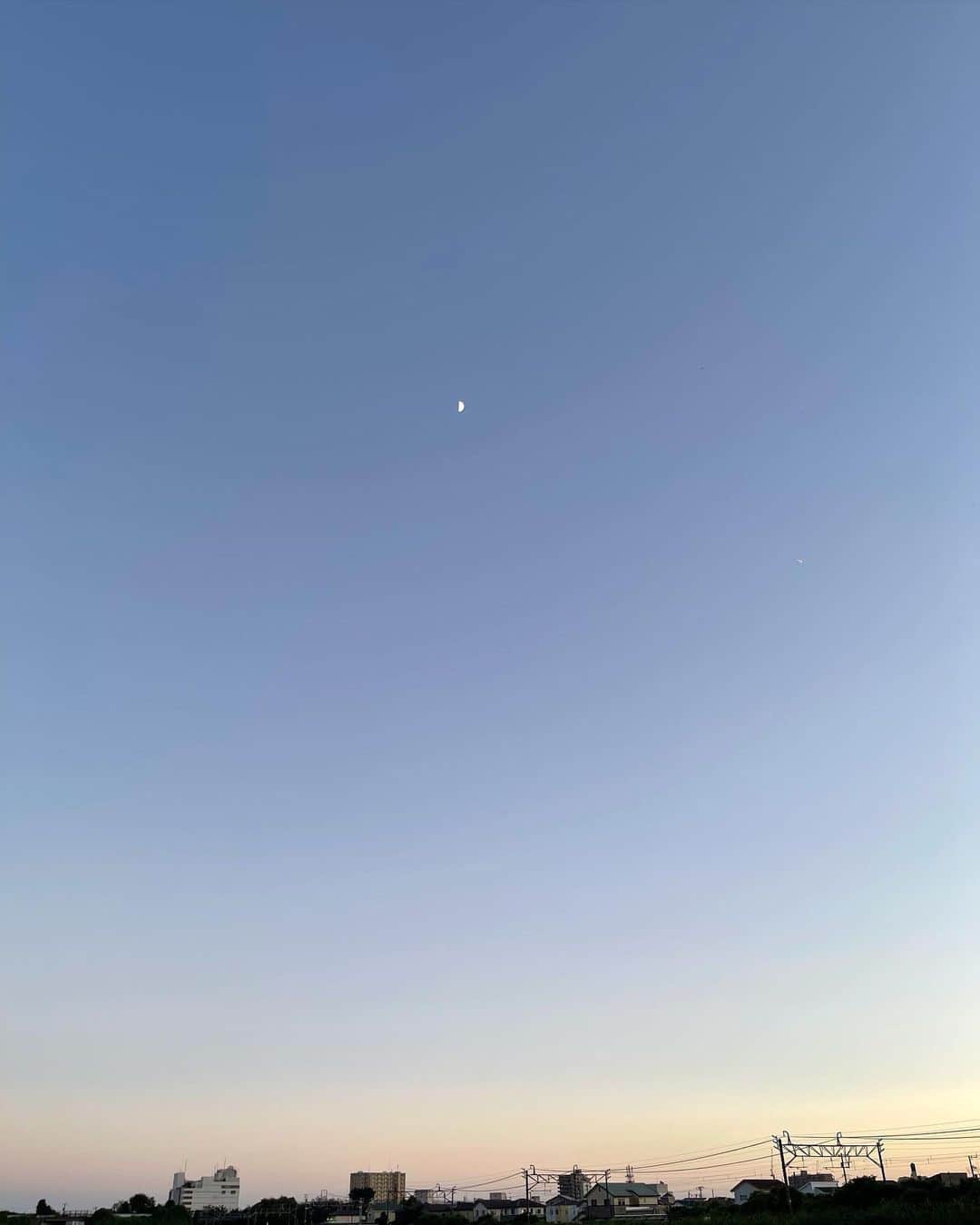 朝日奈央さんのインスタグラム写真 - (朝日奈央Instagram)「キレイな空を見れた時って嬉しい😙🌙⛅️」7月20日 8時42分 - pop_step_asahi